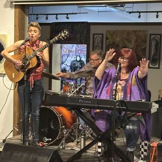 A Light in the Darkness: Transcendent Joy! Music and Process with Amy Steinberg