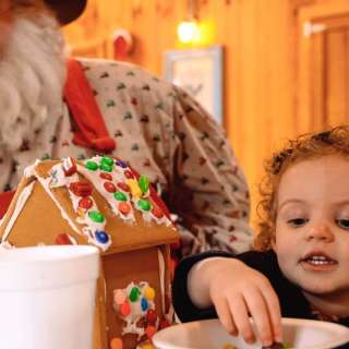 Gingerbread decorating at the farm