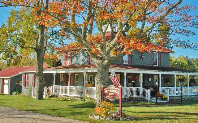 Traverse City Bed And Breakfast Victorian Inns Chateaus