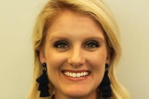 Sarah Davis Headshot