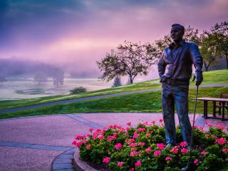 Tiffani Nieusma, Laurel Valley Golf Club Statue, Ligonier