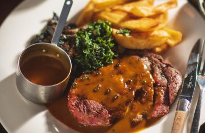 Steak, sauce and chips