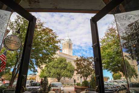 Courthouse View from Puckett's