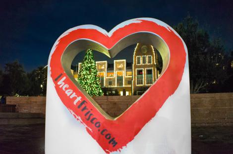 iHeartFrisco heart at City Hall during the holidays.