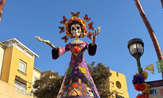 La Catrina de Oakland in Fruitvale