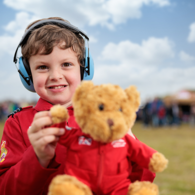 AIR SHOW RED ARROWS CHILD