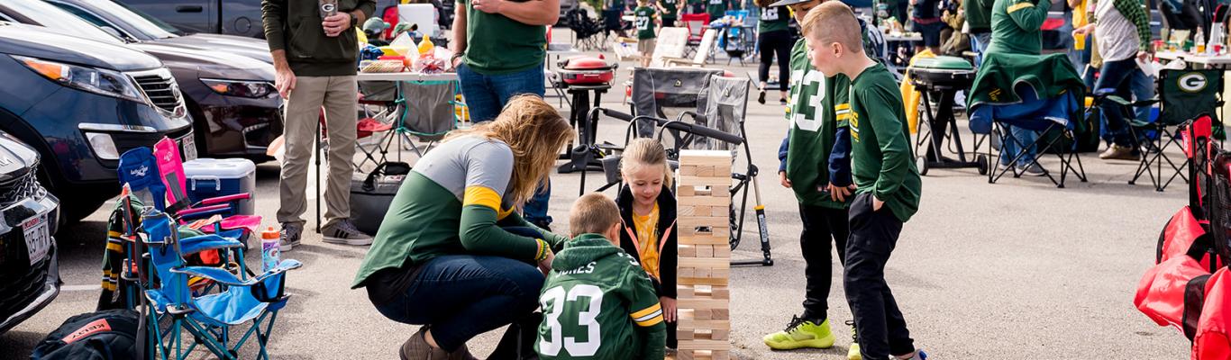 Packers ask fans to help make Family Night a 'white out'