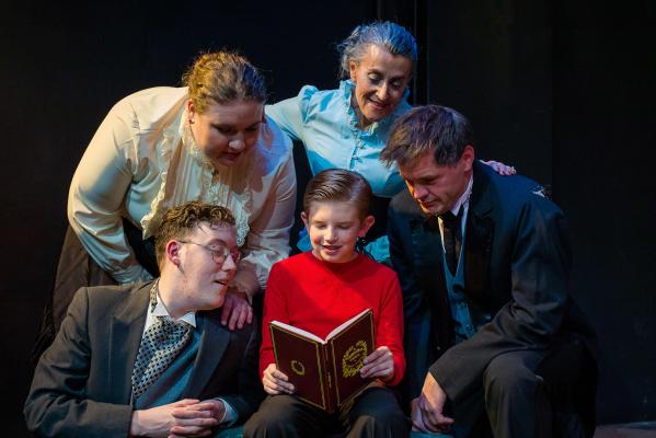 Chicago Street Theatre - Christmas Carol