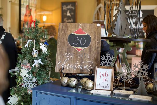 Wood christmas coundown sign during Holly Trolley Shopping