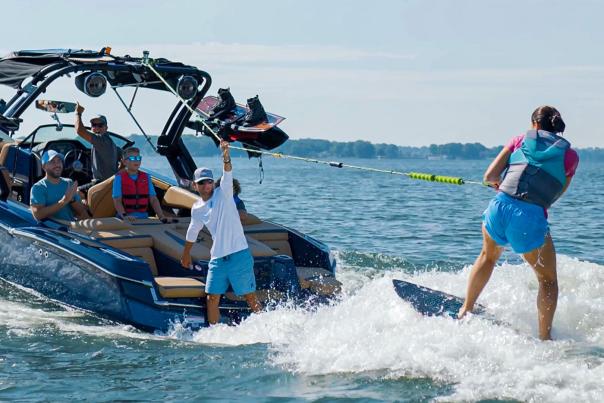 DTN - HI - Lake Fun & Activities - Ride LKN Wake & Surf Co - "Wake"