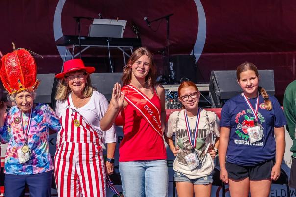 2025 Apple Festival Apple Peeling Winners