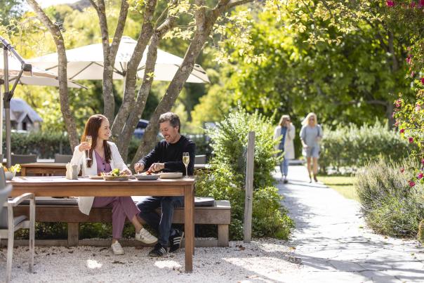 People dining al fresco at The Dishery, Arrowtown