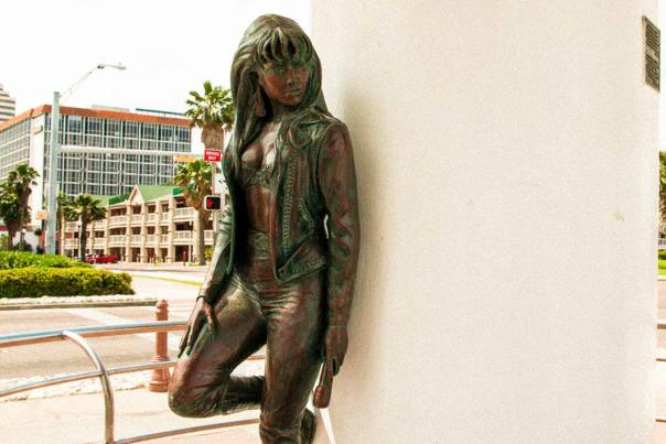 Selena Statue in Corpus Christi
