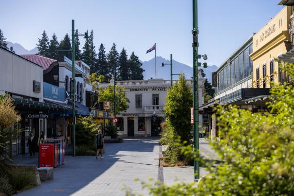 Queenstown Town Scenic on a beautiful morning