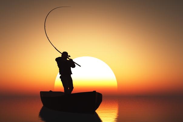 Man fishing on Boat (Adobestock)