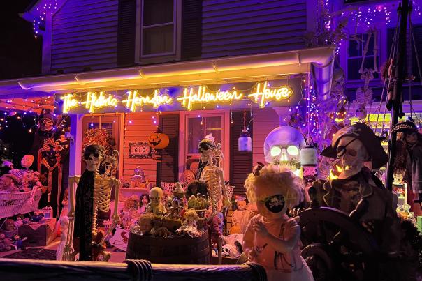 610 Spring St - Halloween Home Haunts - Herndon