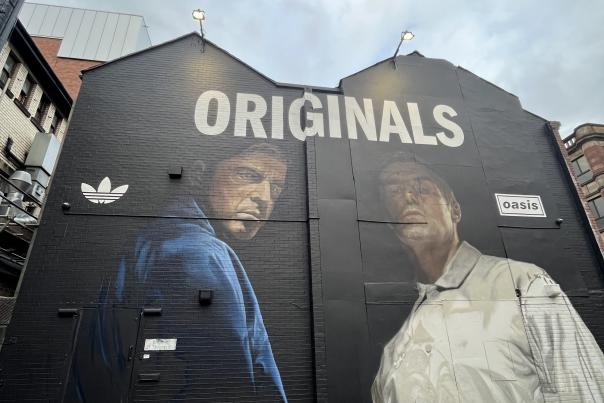 Oasis mural in Manchester's Northern Quarter, featuring Noel and Liam Gallagher