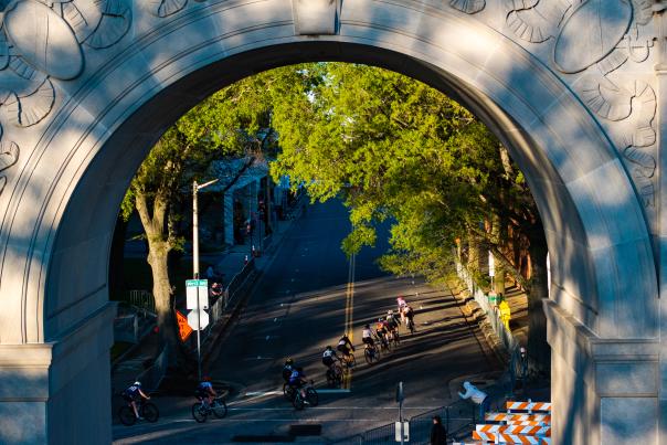 Tour of NN Victory Arch