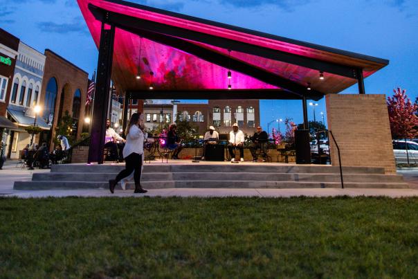 Downtown Hickory - Music - Night time