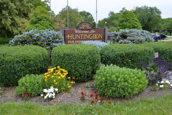 Welcome to Huntingdon sign