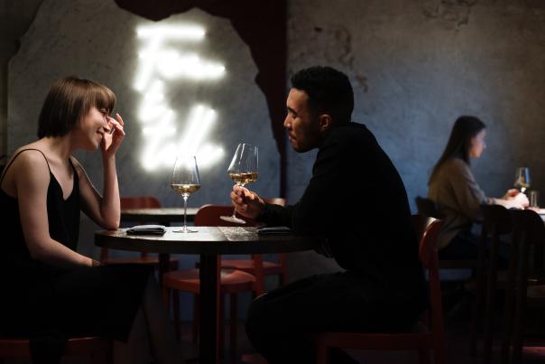 A couple in a restaurant on a date