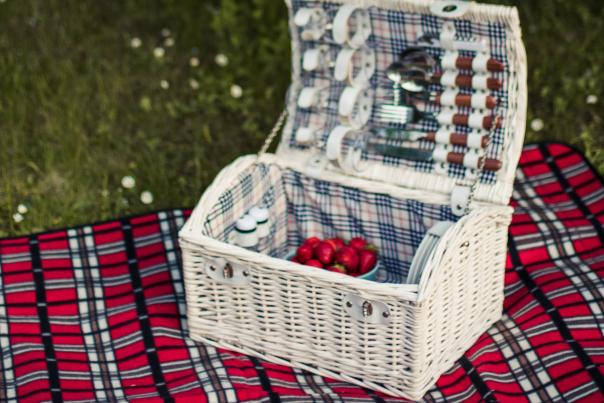 A picnic basket