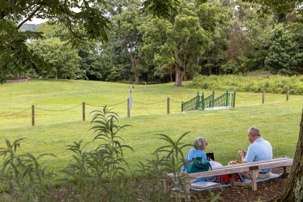 River Farm - Gardens - Picnic- Alexandria