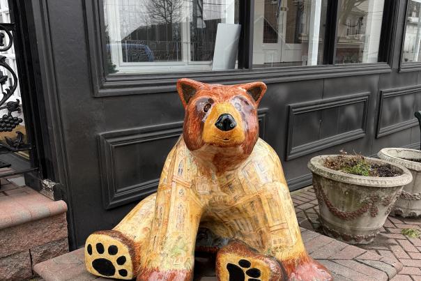 Brown bear sculpture in Boyertown