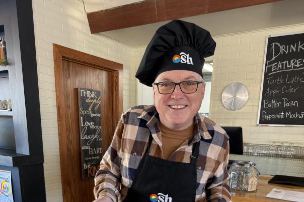 Pat Tracey takes on Oshkosh Restaurant Week with breakfast at Pilora's Cafe!