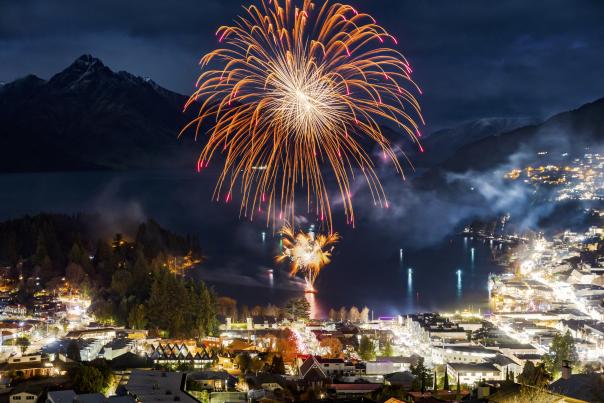DFS Winter Fireworks over Queenstown Bay