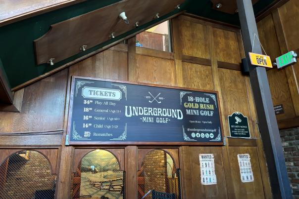 Underground Mini Golf 1