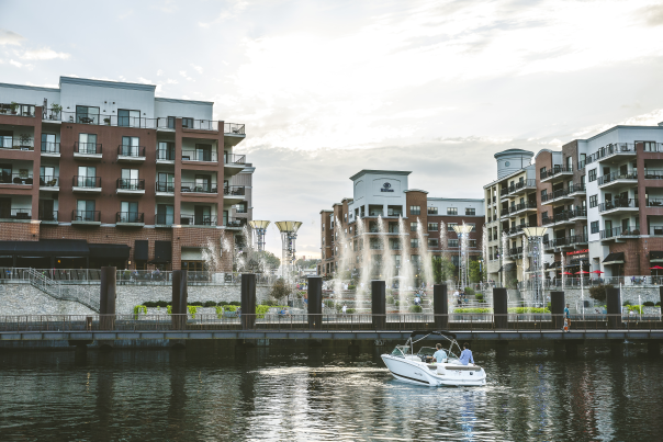 Branson_Landing_Fountains