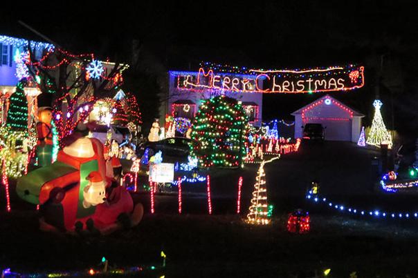 Marshall Pond - Christmas Lights
