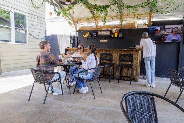 Ironclad Pizza | Outdoor Dining in Downtown Richmond