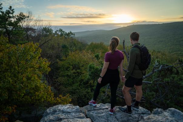 Cumberland Valley Couple Scenic Overlook