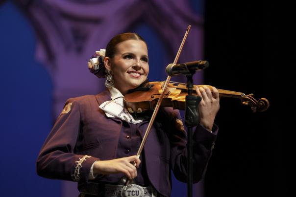 Mariachi Extravaganza Violinist