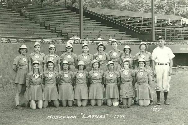 black and white photo of the womens baseball team Muskegon Lassies.