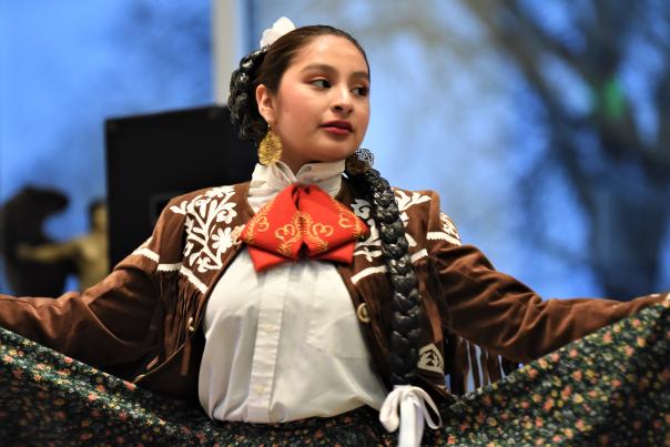Folklórico Dancer