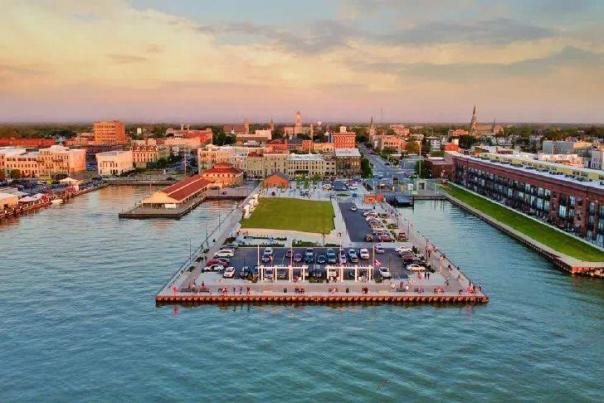 Jackson Street Pier