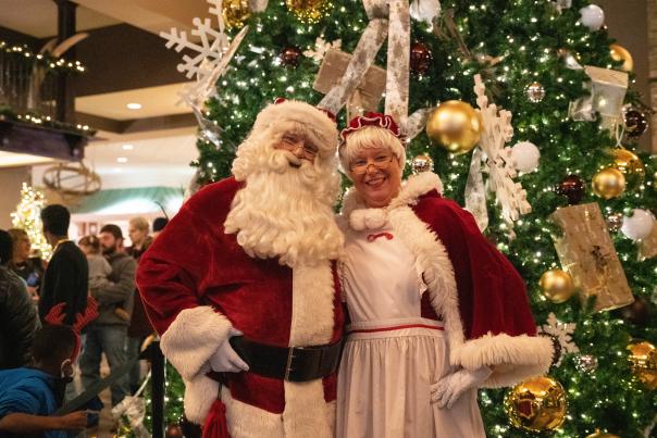 Santa and Mrs. Claus at Camelback Lodge