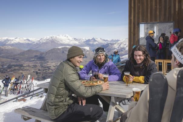Apres Ski at Heidi's Hut, Coronet Peak
