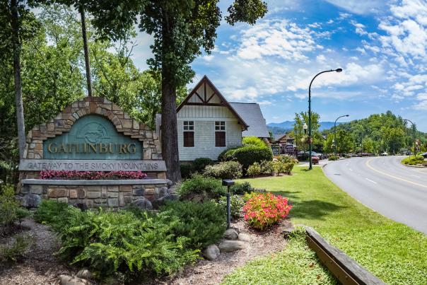 Gatlinburg Entrance Spring Summer