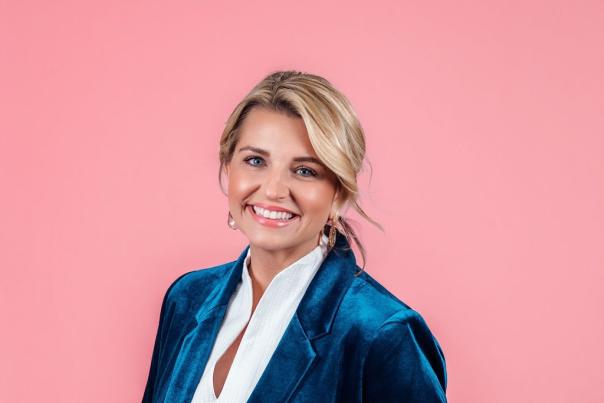 Katie Headshot