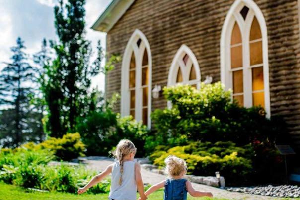 Norwich Museum Children running