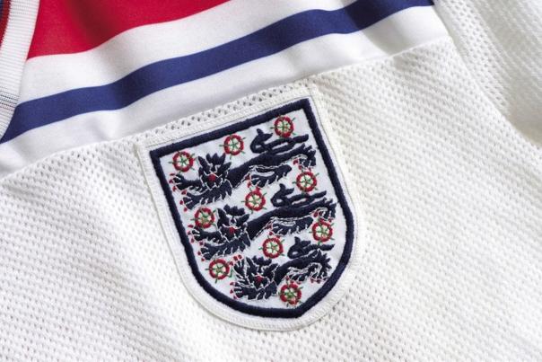 England football emblem