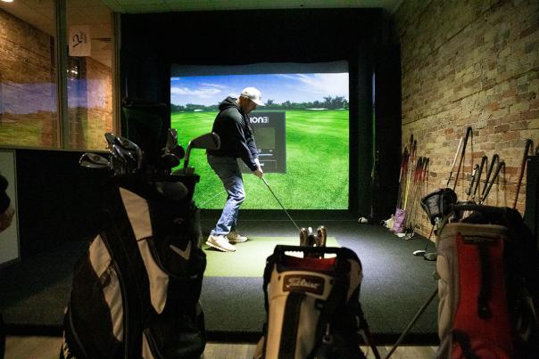 Tavern on 6th golf simulator