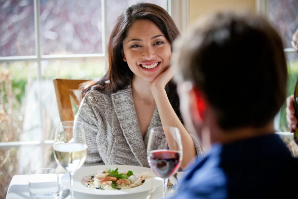 Couple Dinner Restaurant Wine