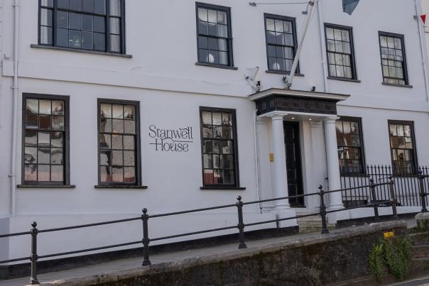 Stanwell House Hotel