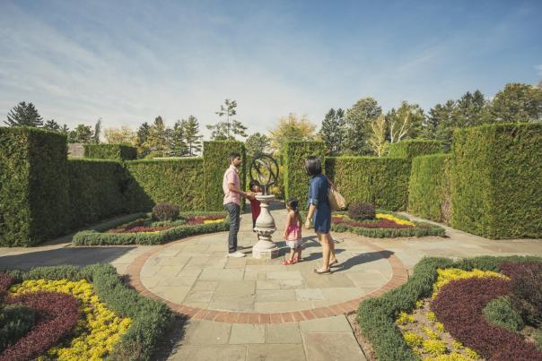 Family at Niagara Parks Botanical Gardens
