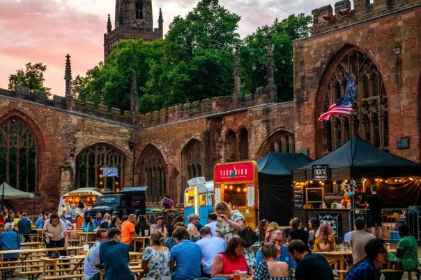 Food venues and people eating